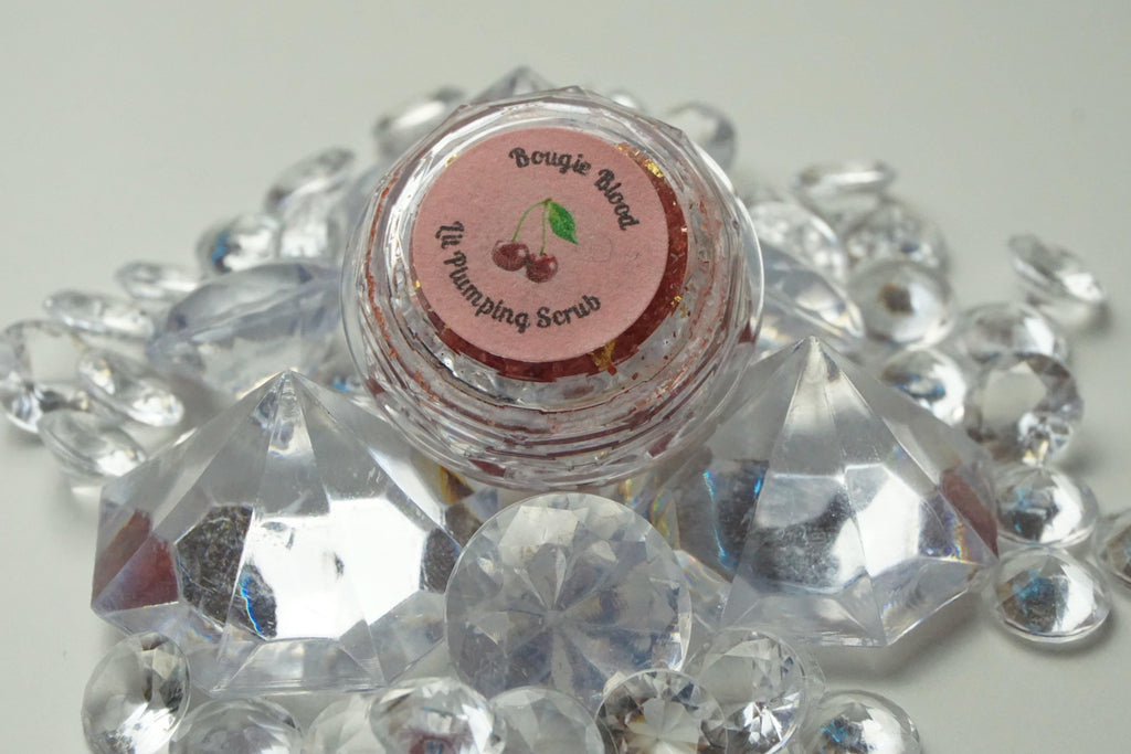 Bougie Blood, cherry flavoured diamond shaped 5ml lip scrub with gold flakes